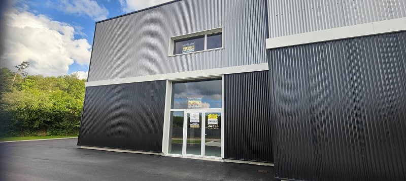 Location Local commercial  Loperhet